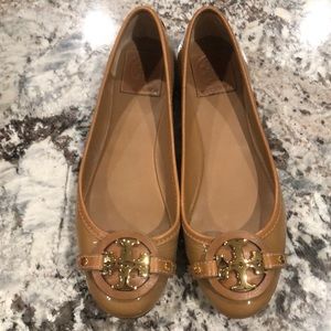 Tory Burch Patent Leather Camel Flats sz 7.5